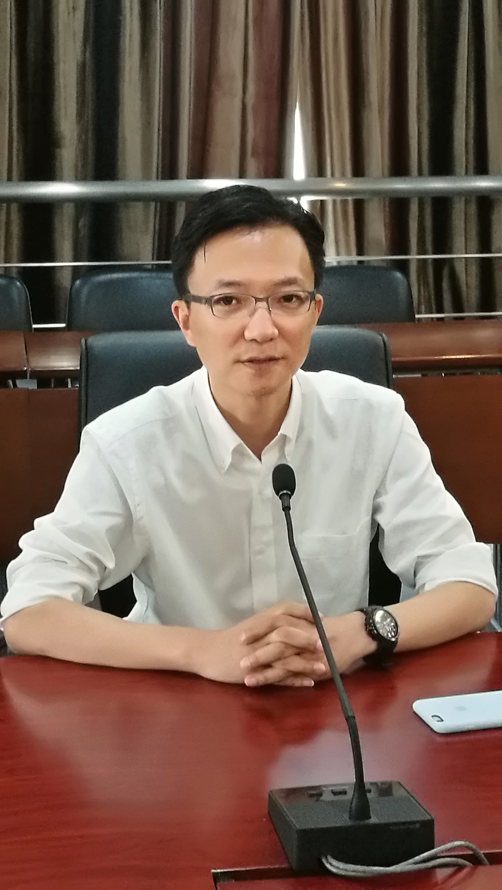 1496510606170220.jpg 1-高級(jí)副院長(zhǎng)王毅渤主持會(huì)議.jpg