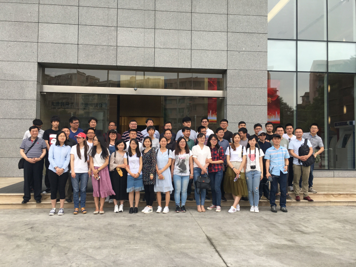 1496511178156050.jpg 5-杭州分院全體員工在總部大樓前合影留念.jpg